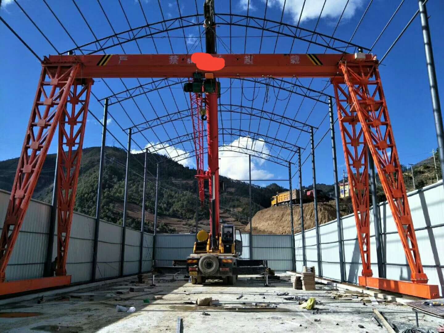 云南鳳慶縣門式起重機
